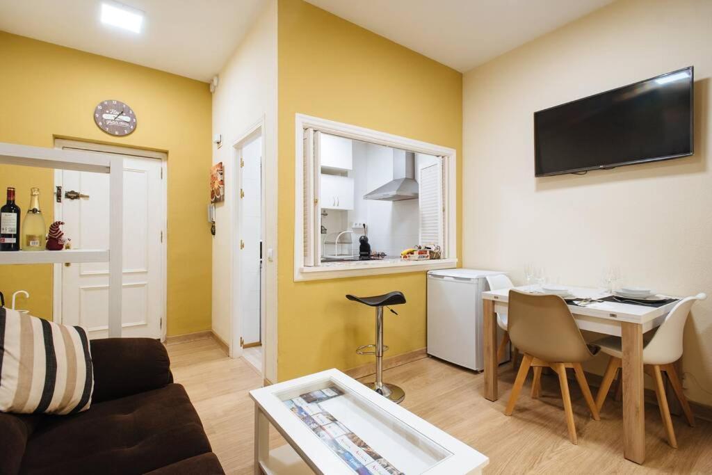 Cozy And Well Located Apartment In The Center Of Σεβίλλη Εξωτερικό φωτογραφία